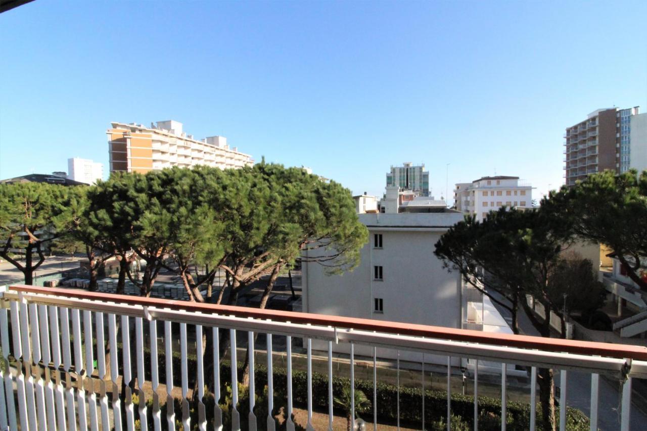 Appartamenti Puerto Do Sol Lignano Sabbiadoro Eksteriør bilde