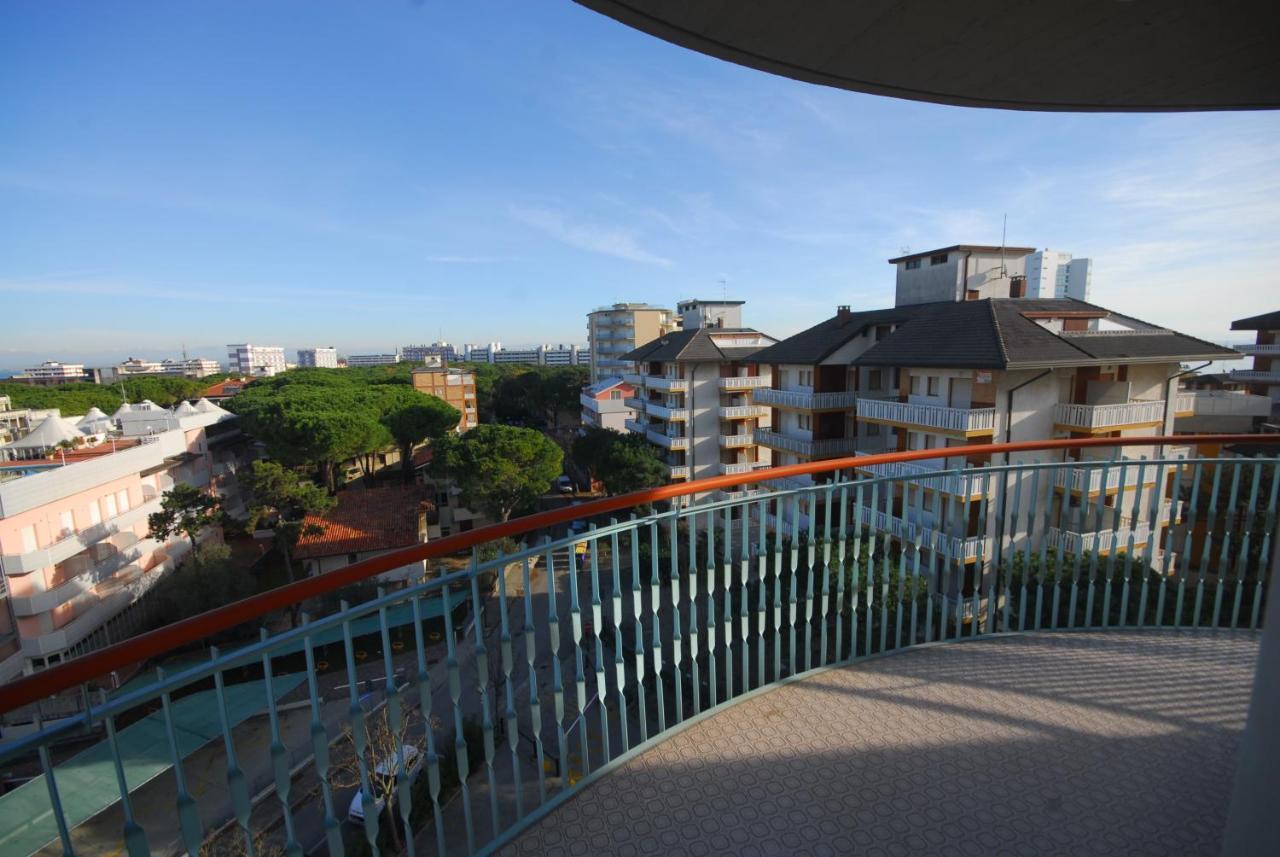 Appartamenti Puerto Do Sol Lignano Sabbiadoro Eksteriør bilde
